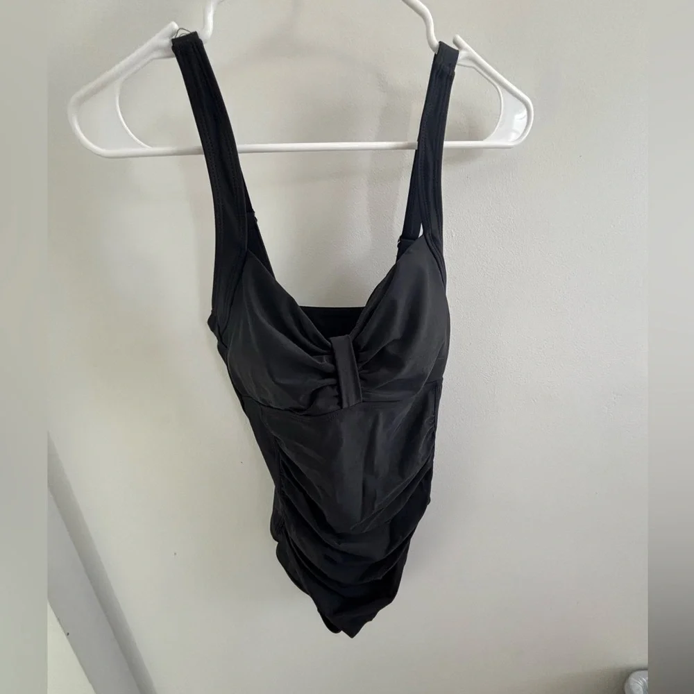 Women’s One Piece Swimsuit - Picture 5 of 6